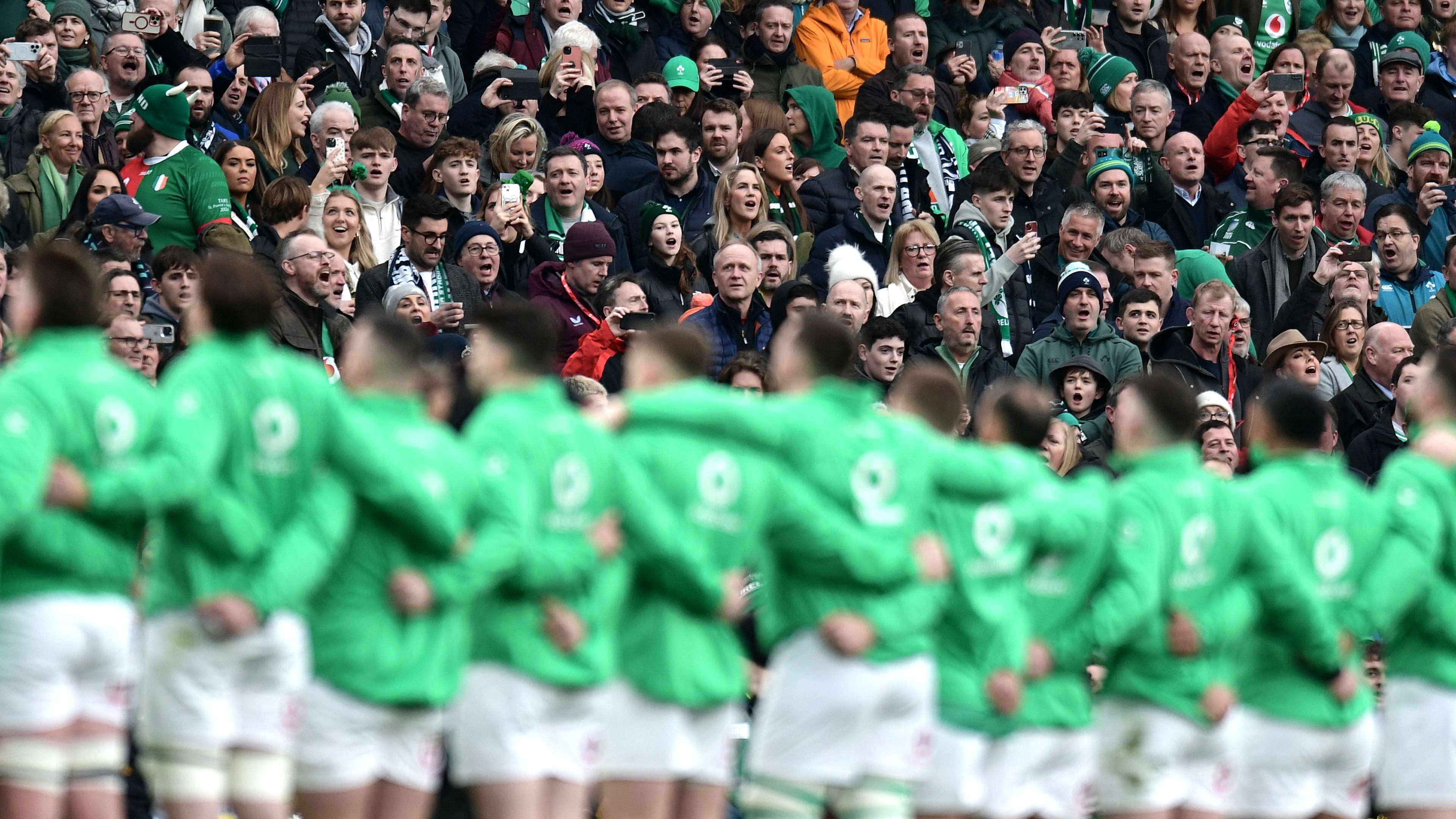 并被誉为 并被誉为